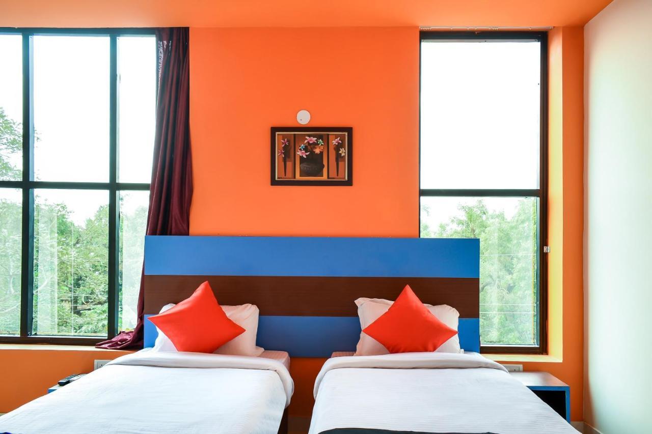 Capital O 67249 Hotel Planet Bhubaneswar Exterior foto